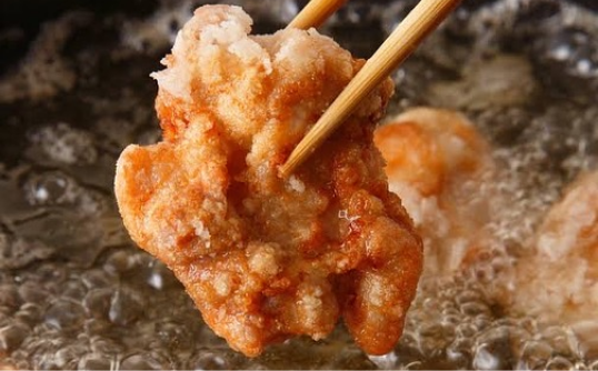 から揚げ専門店さくから